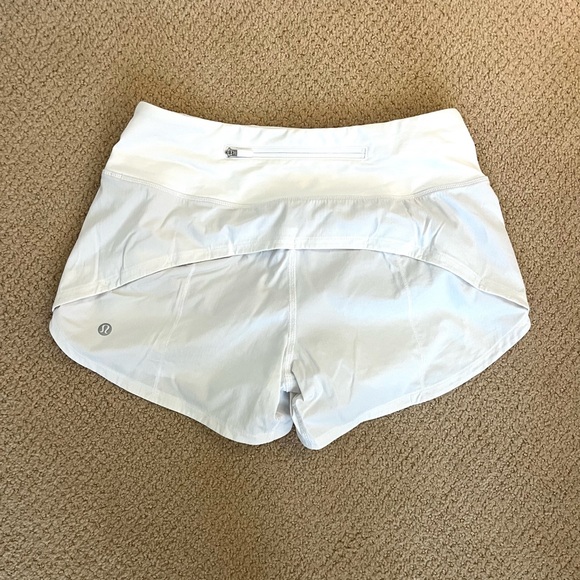 Lululemon White Lined Running Shorts Women’s size 4 - Picture 2 of 7